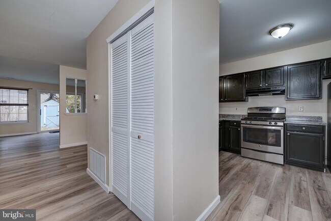 Foto del edificio - 5 Ford Ln