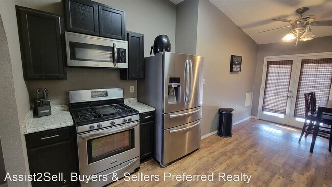 Building Photo - 3 br, 2 bath House - 1491 Lindberg