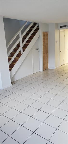 Foto del edificio - 4139 NW 19th St