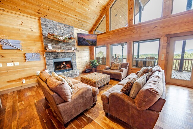 Photo - 921 Ridge Peak Dr House