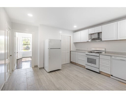 Building Photo - 16 Highland Ave