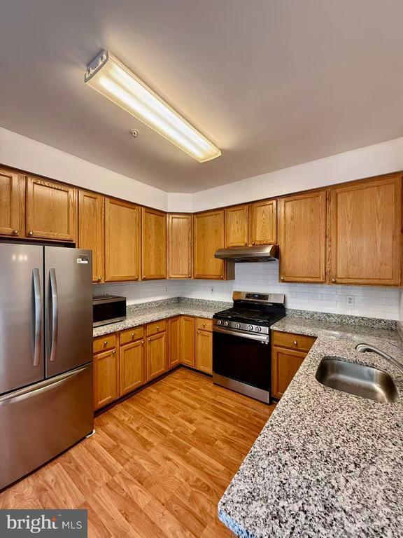 Foto del edificio - 13772 Lambertina Pl