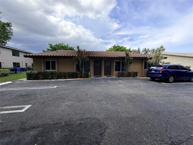 Foto del edificio - 10835 NW 45th St