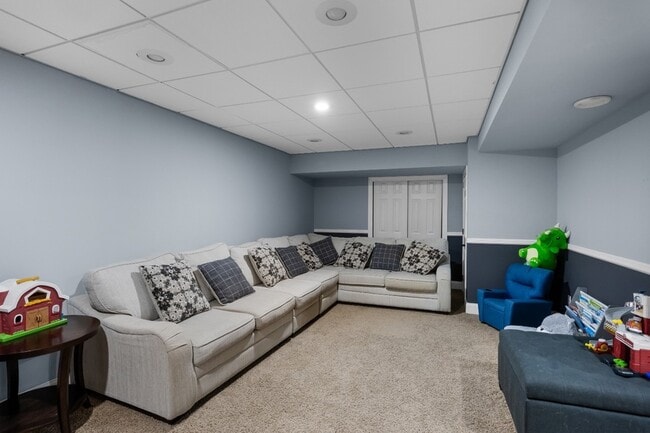 Building Photo - 157 Juniper Ln