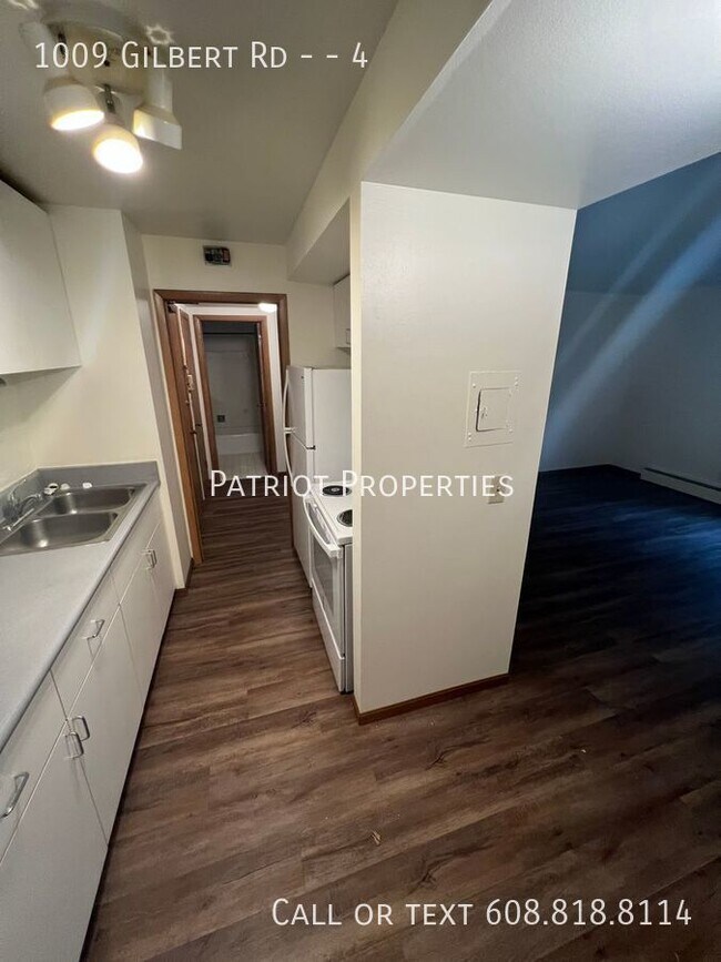 Foto del edificio - 1009 Gilbert Rd