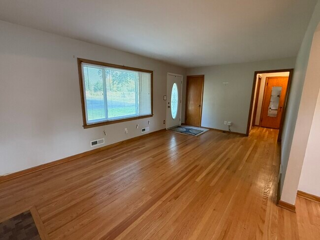 Foto del edificio - 6001 W 56th St