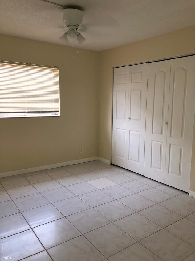 Primary Photo - 3 br, 2 bath Duplex - 4240 Riverside Dr 42...