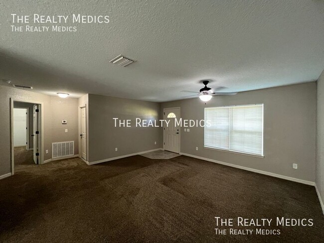 Building Photo - 325 Malauka Loop