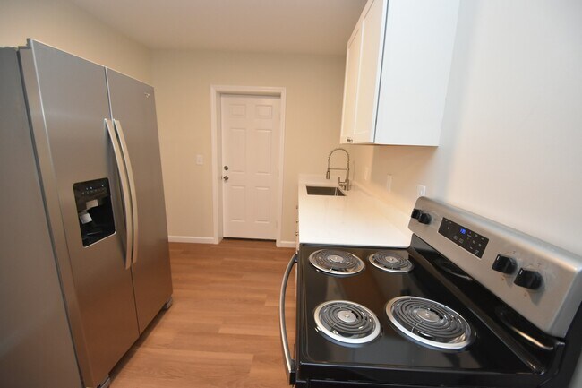 Building Photo - 1420 Union Avenue, Unit 2