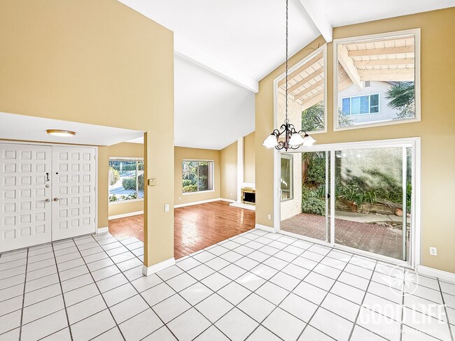 Building Photo - Beautiful 4B/2BA Home in Rancho Bernardo for Lease!