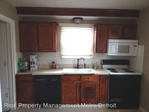 Building Photo - 3315 Ellwood Ave
