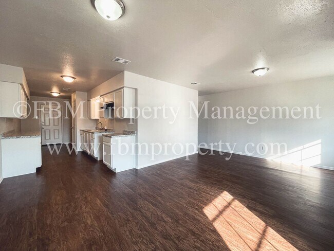 Photo - 1603 S Hall Street, Unit B Apartment