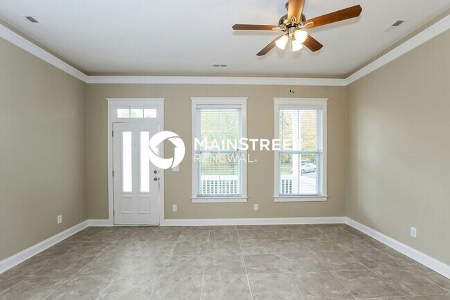 Building Photo - 3 Bedroom Pet-Friendly Home in Huntersville, NC with Main Street Renewal