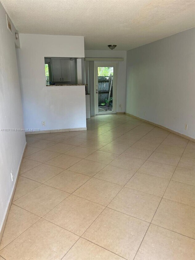 Foto principal - 1111 SW 4th St
