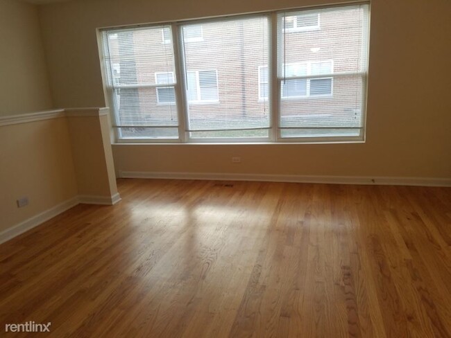 Building Photo - 2109 W Berwyn Ave