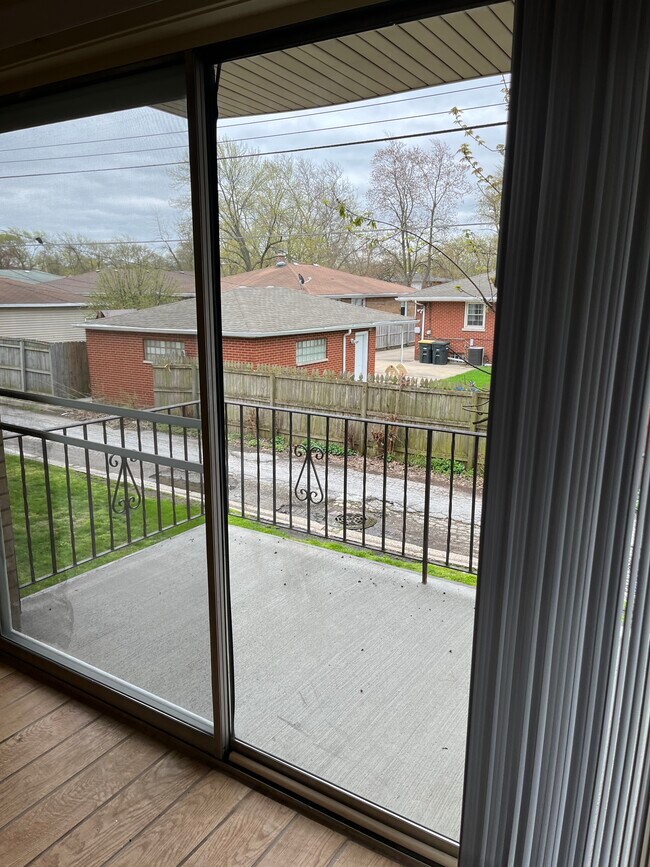 18361 Glen Oak Ave Unit 1 G, Lansing, IL 60438 Condo for Rent in