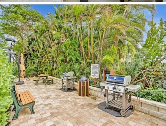 Foto del edificio - 3912 S Ocean Blvd