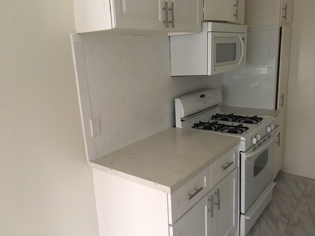 Foto del edificio - 1248 Barry Ave