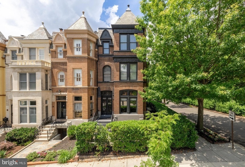 Photo - 2200 Decatur Pl NW