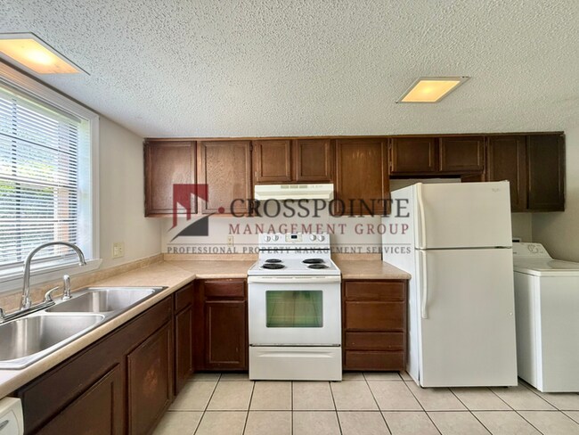Foto del edificio - Available now! Beautiful 3 bedroom 1.5 bath Townhome in Tyler!