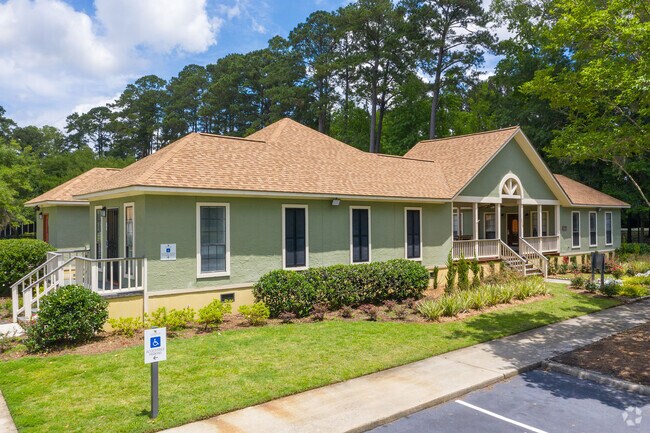 Foto del edificio - The Arbors Townhomes