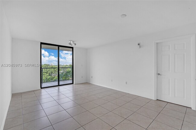 Foto del edificio - 1690 SW 27th Ave