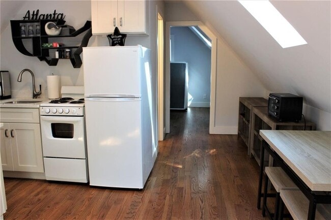 Foto del edificio - 644 Brownwood Ave SE