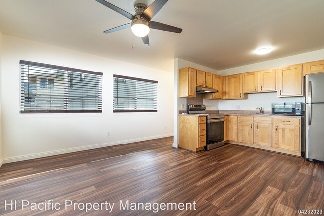 Building Photo - 2 br, 1 bath House - 2648 Puunui Ave