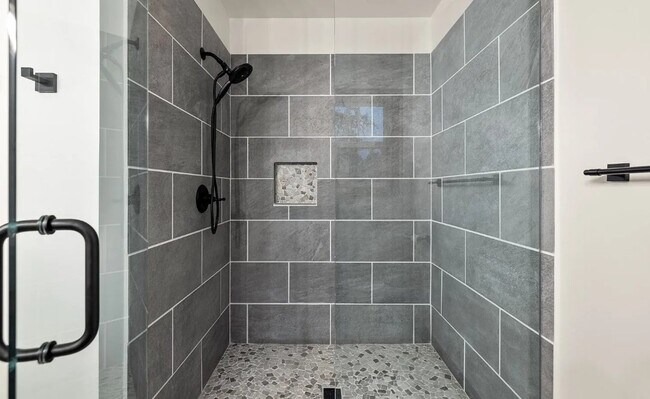 Foto del edificio - 84 Wedgewood Ln