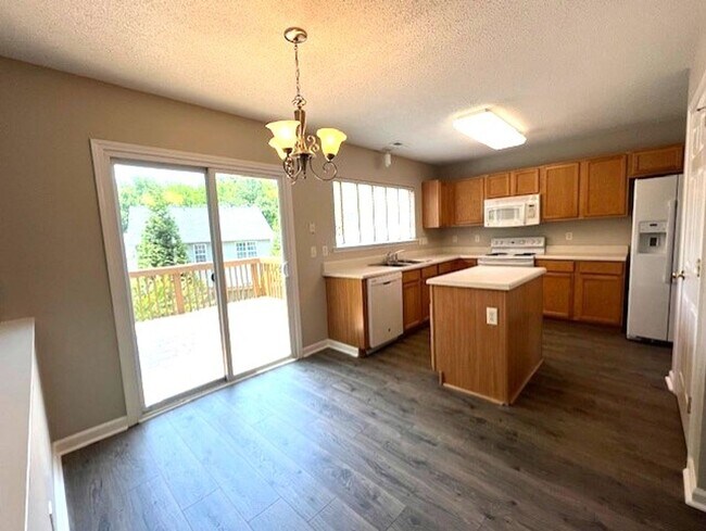 Foto del edificio - ~~ 4-Bedroom Beauty in Mebane ~~