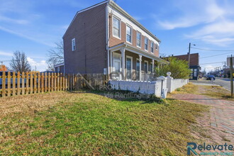 Building Photo - 2820 Q St