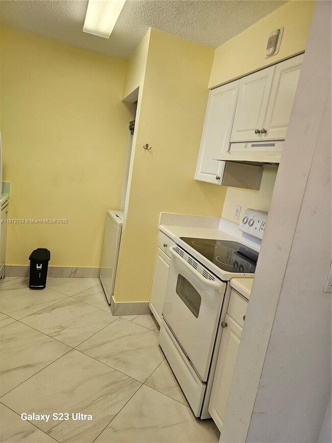 Foto del edificio - 1341 SE 3rd Ave