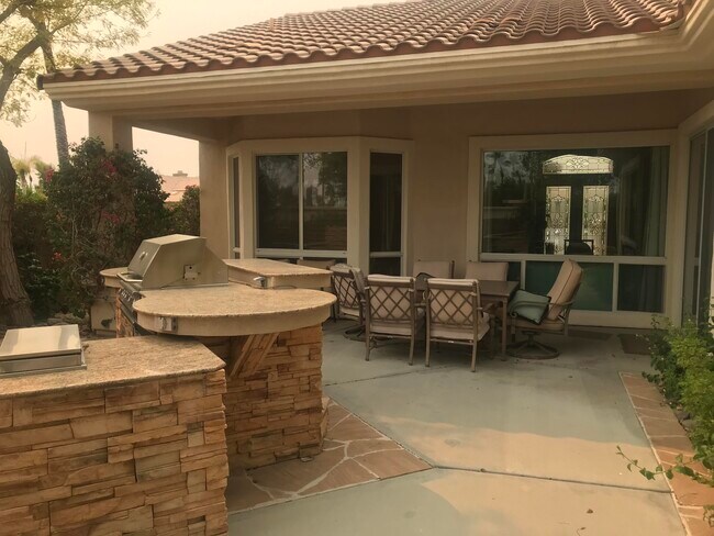 Building Photo - 37752 Breeze Way