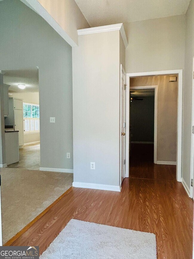 Foto del edificio - 61 Riva Ridge Ln