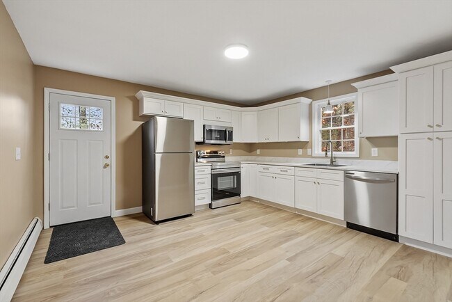 Foto del edificio - 72 Patterson Rd