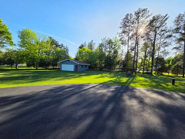 Building Photo - 226451 Kinglet Cir