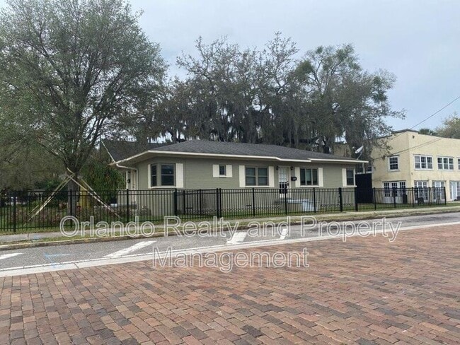 Building Photo - 804 N Thornton Ave
