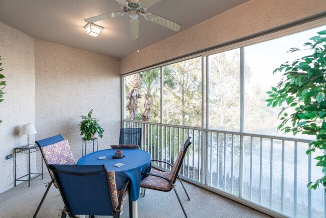 Foto del edificio - 13841 Lake Mahogany Blvd