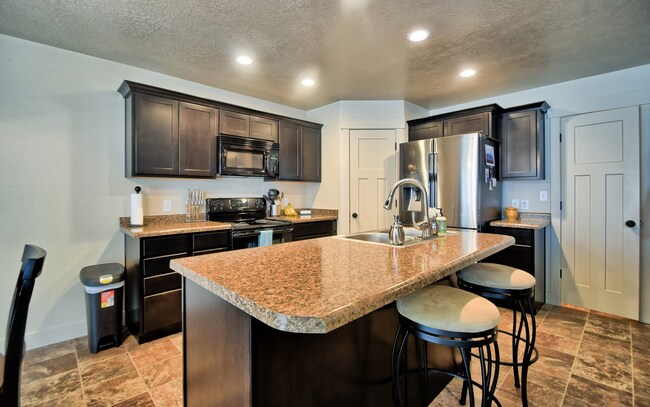 Foto del edificio - 3 bedroom 2.5 bath in Spanish Fork