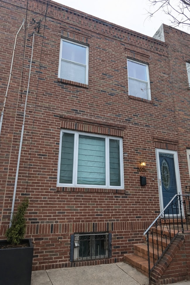 Photo - 2005 S 13th St House