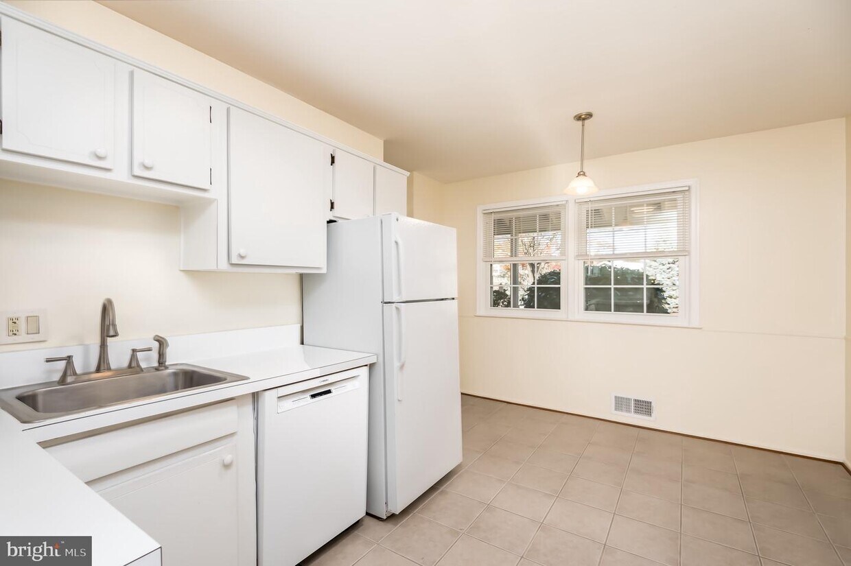 8341 Carnegie Dr, Vienna, VA 22180 House for Rent in Vienna, VA