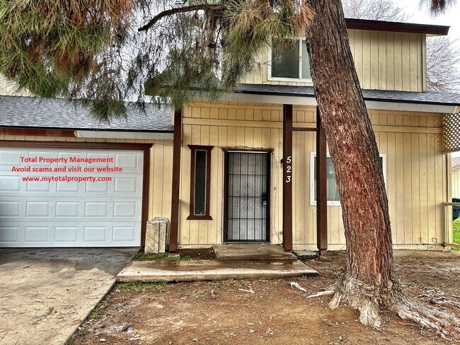 Building Photo - 523 W Meadow Ct