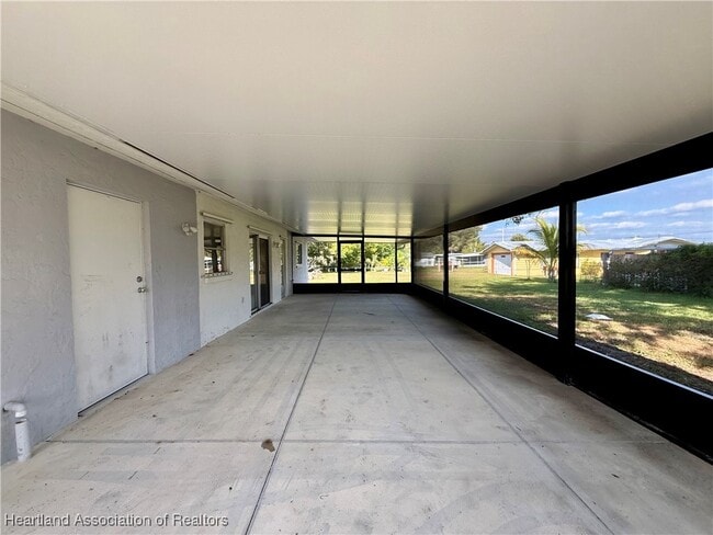 Foto del edificio - 10345 SW Riverview Cir