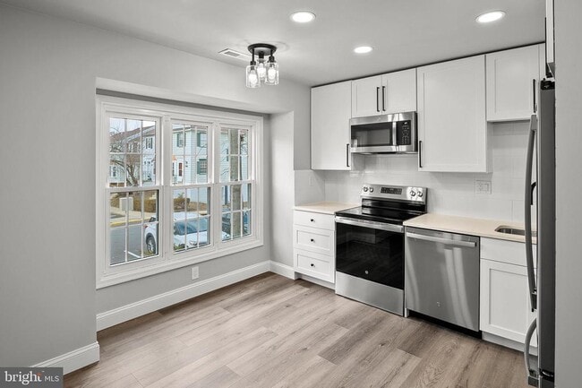 Building Photo - 1515 Marlborough Ct