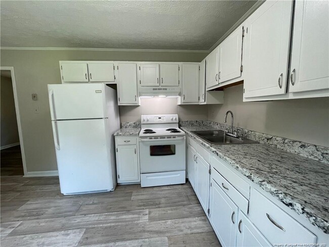 Building Photo - 6561 Stillwater Dr