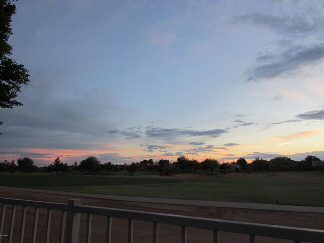 Foto del edificio - 1346 S Palomino Creek Dr
