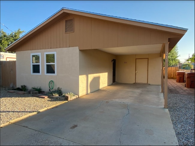 Building Photo - 000 W Avenida Bernalillo