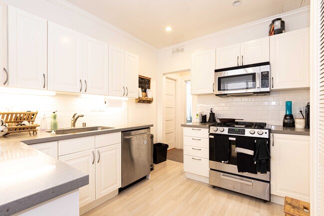 Foto del edificio - 304 Waller St
