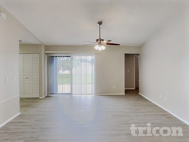 Building Photo - 39 Trotters Cir
