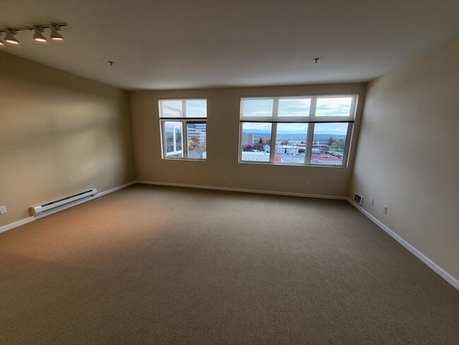 Building Photo - Peninsula Apartments